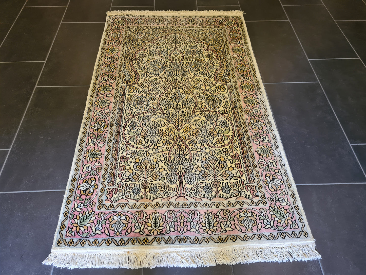 Feiner Handgeknüpfter Perser Teppich Seiden Orientteppich Kashmir 154x92cm