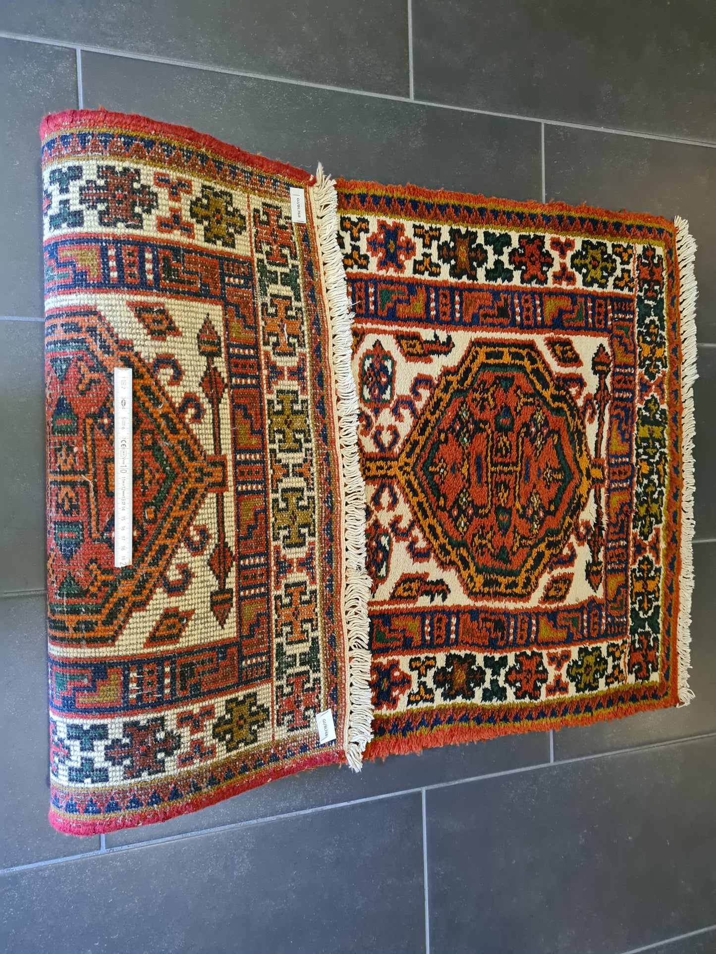 Edler handgeknüpfter Perser Teppich Heris Orientteppich 126x73cm