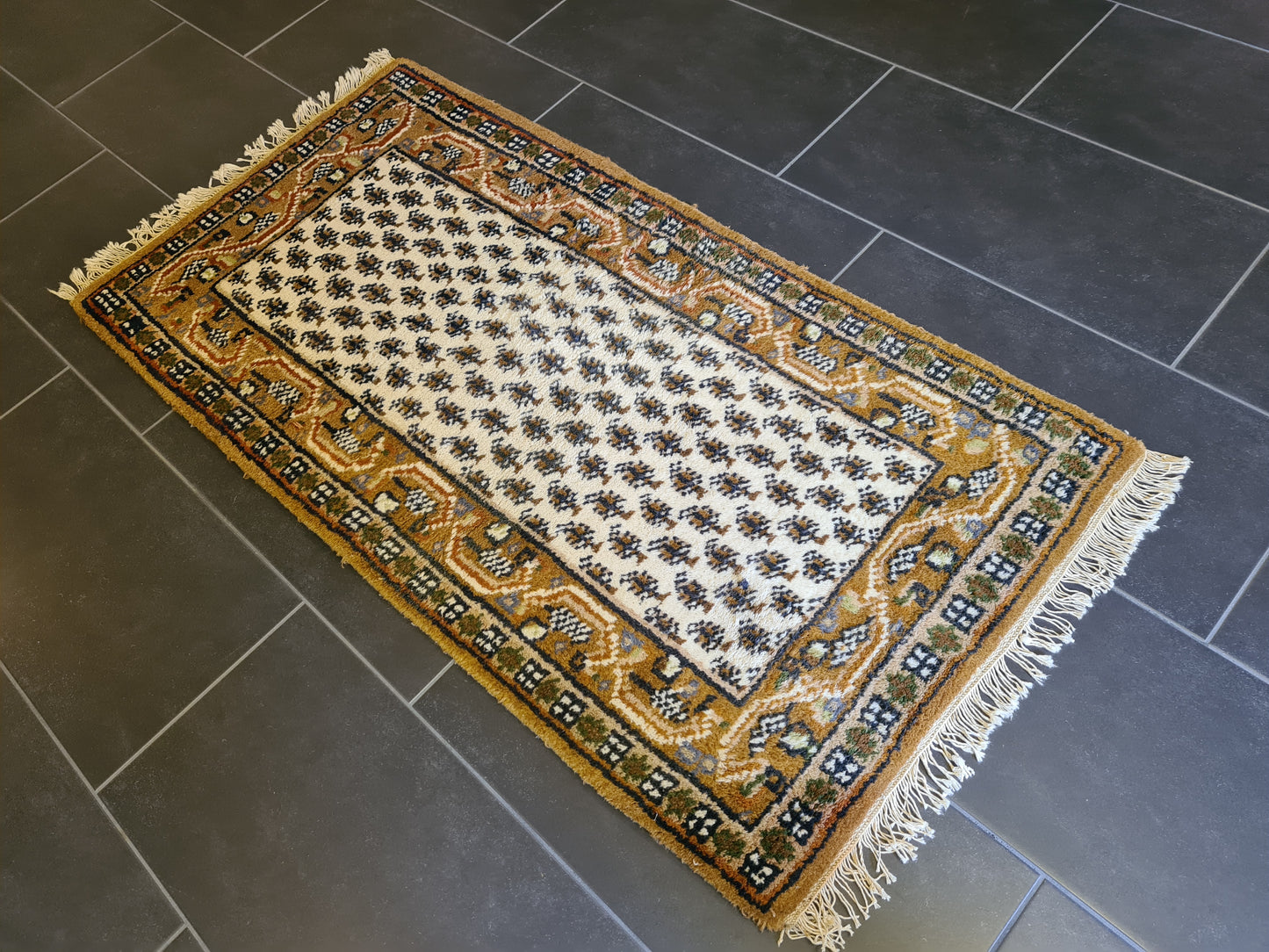 Edler handgeknüpfter Perserteppich Sarough Mir 136x71cm Orientteppich