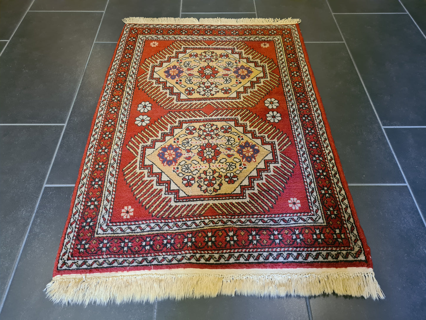 Feiner Handgeknüpfter Perser-Teppich Orientteppich Ghoum 93x68cm