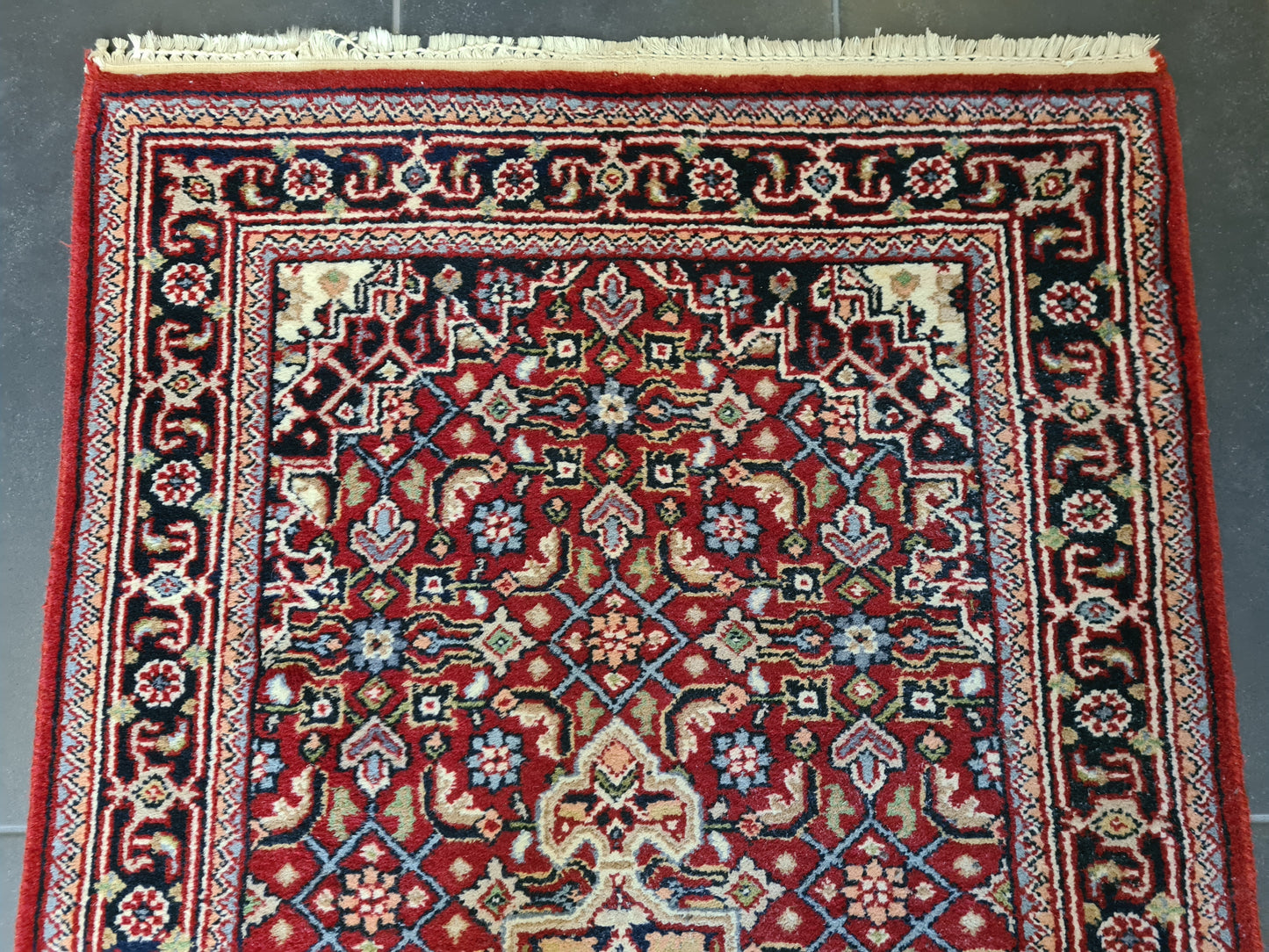 Feiner handgeknüpfter Perser Teppich Bidjar Orientteppich 138x74cm