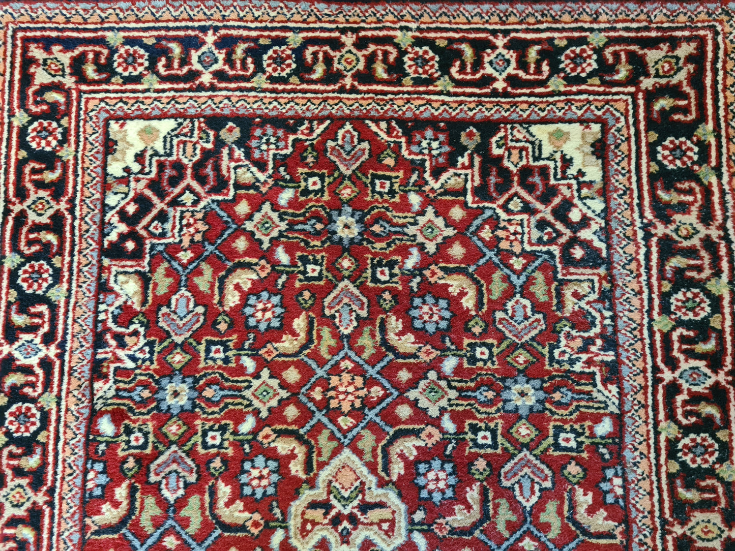 Feiner handgeknüpfter Perser Teppich Bidjar Orientteppich 138x74cm