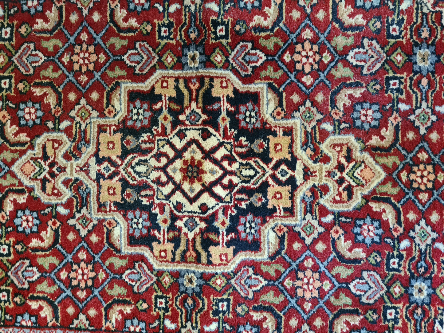 Feiner handgeknüpfter Perser Teppich Bidjar Orientteppich 138x74cm