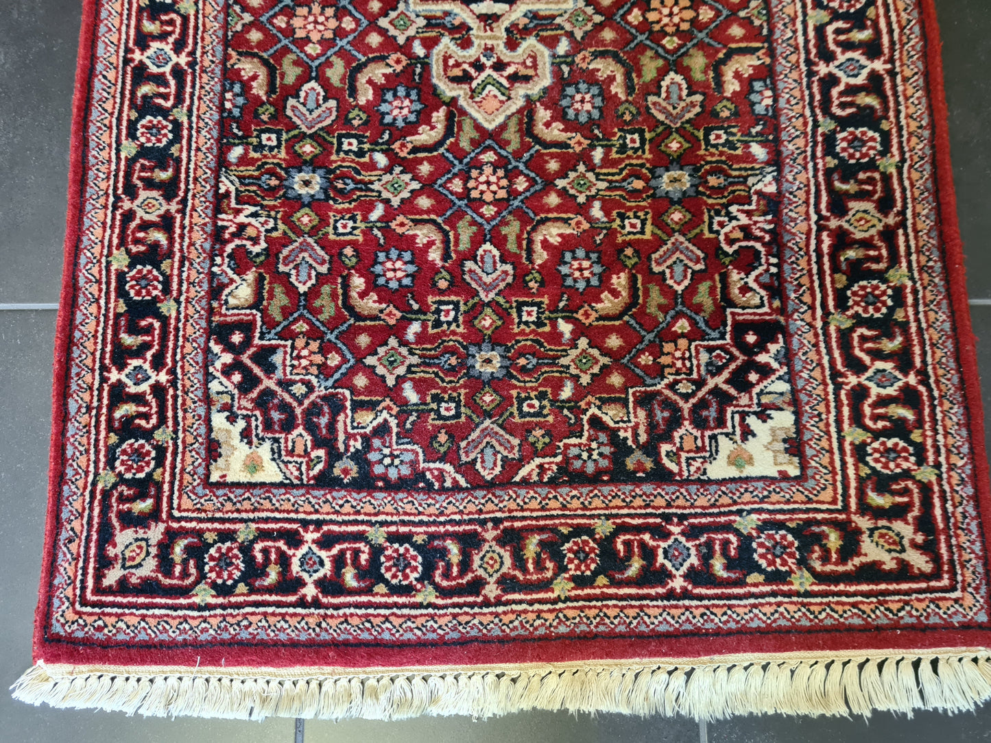 Feiner handgeknüpfter Perser Teppich Bidjar Orientteppich 138x74cm