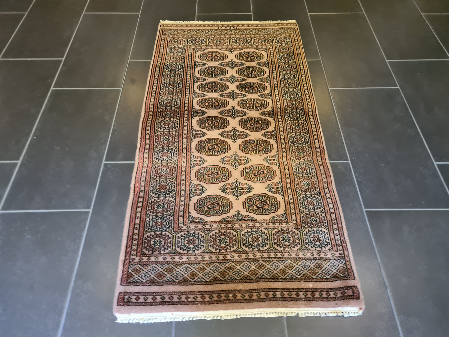 Feiner Handgeknüpfter Orientteppich Buchara Jomut 142x71 cm