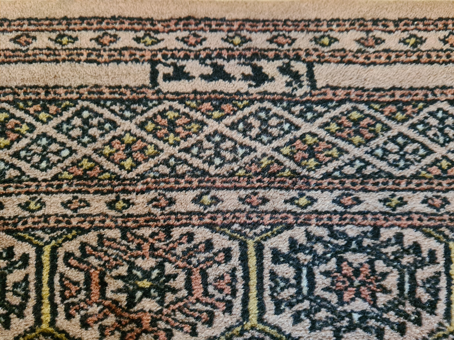 Feiner Handgeknüpfter Orientteppich Buchara Jomut 142x71 cm