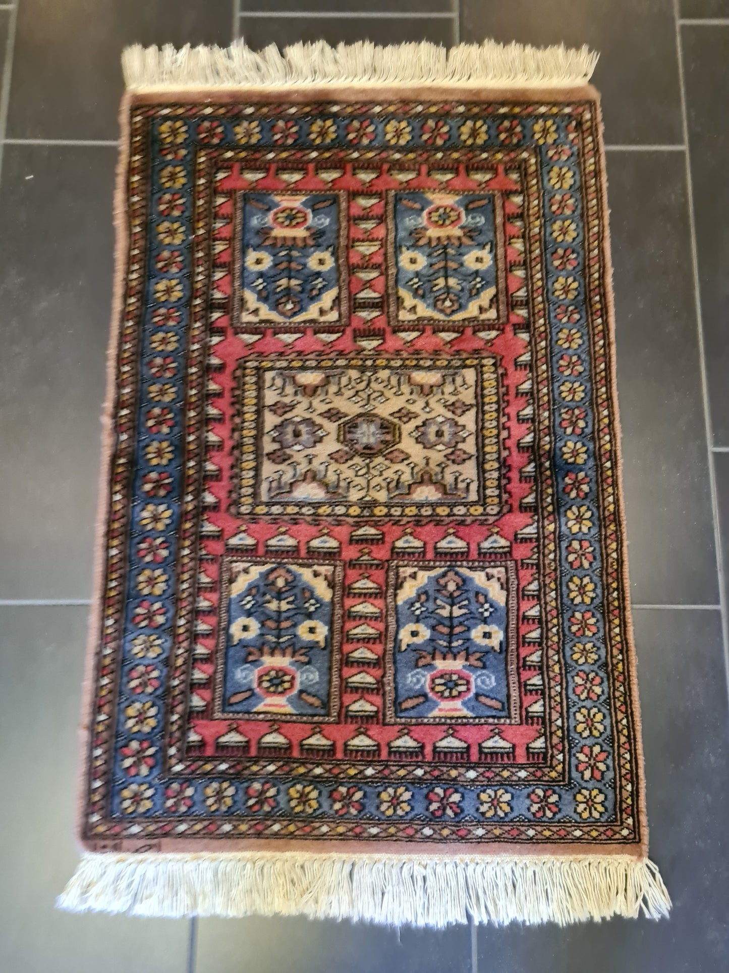 Feiner Handgeknüpfter Orientteppich Buchara Signierter Teppich 97x63cm