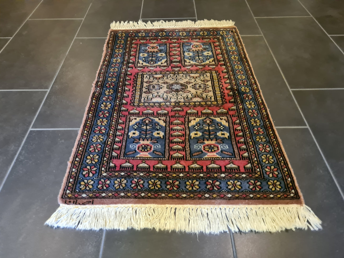 Feiner Handgeknüpfter Orientteppich Buchara Signierter Teppich 97x63cm