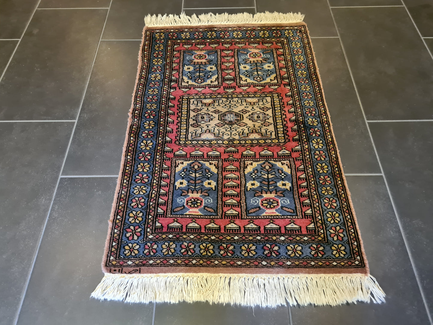 Feiner Handgeknüpfter Orientteppich Buchara Signierter Teppich 97x63cm