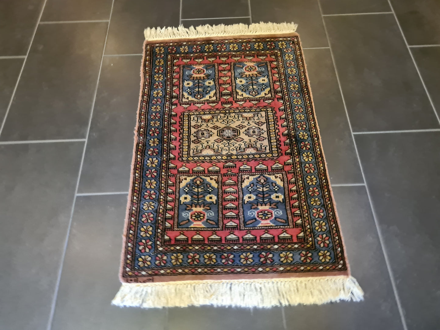 Feiner Handgeknüpfter Orientteppich Buchara Signierter Teppich 97x63cm