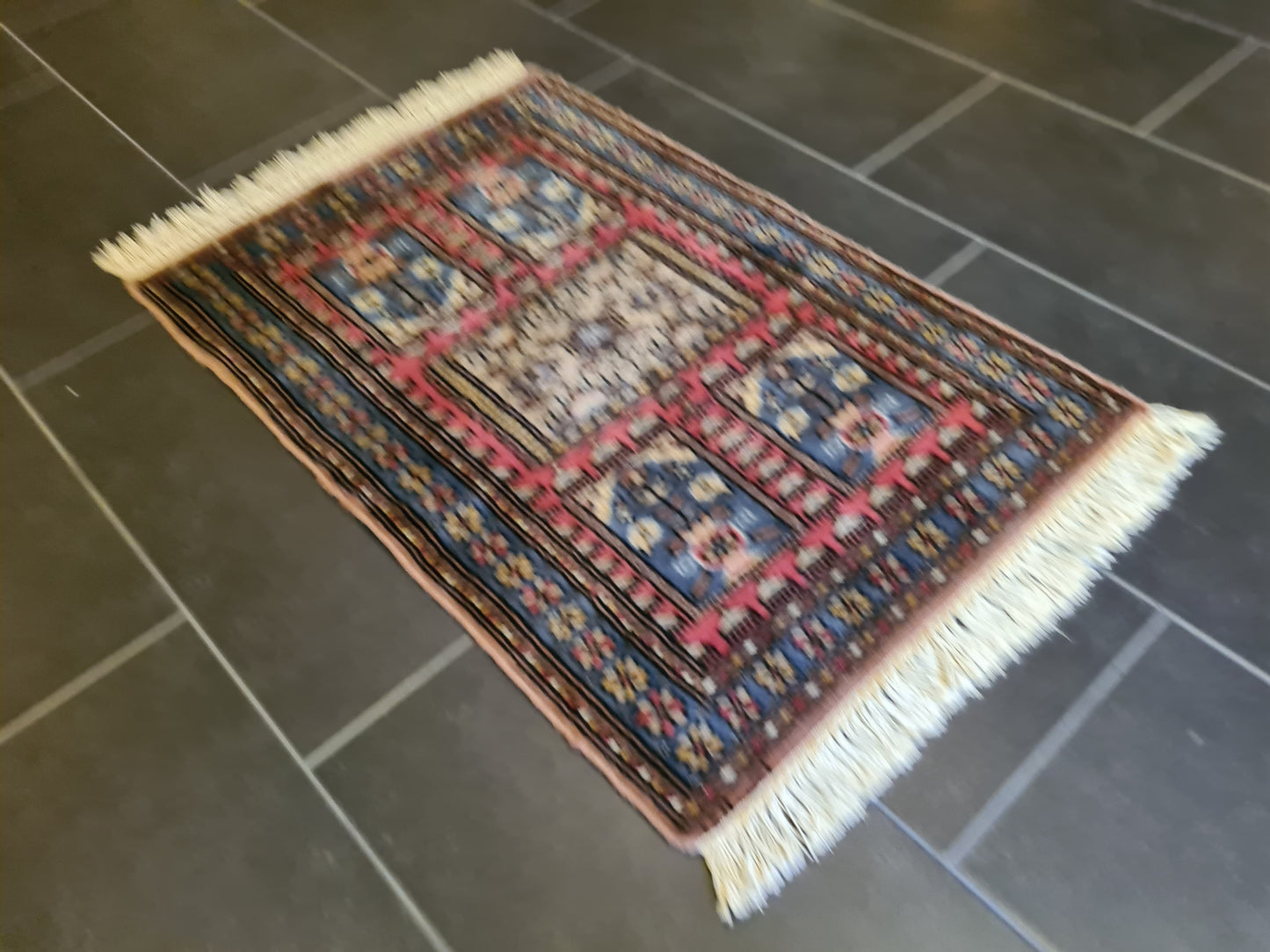 Feiner Handgeknüpfter Orientteppich Buchara Signierter Teppich 97x63cm