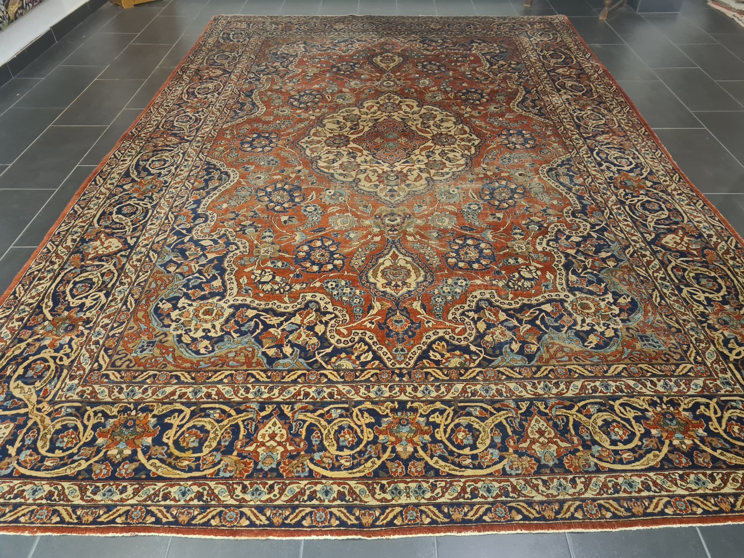 Antiker Prachtvoller Isfahan Orientteppich 390x262cm