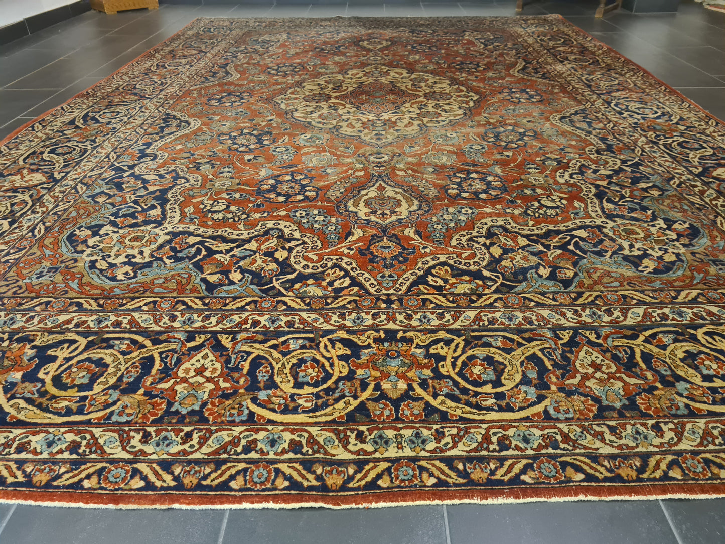 Antiker Prachtvoller Isfahan Orientteppich 390x262cm