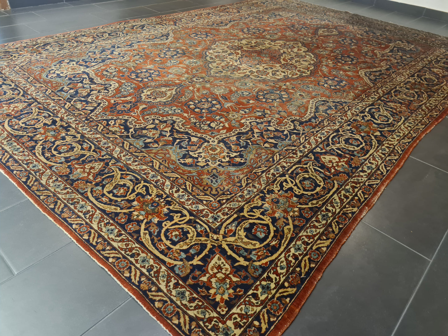 Antiker Prachtvoller Isfahan Orientteppich 390x262cm