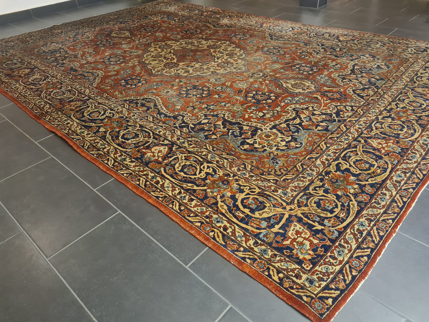 Antiker Prachtvoller Isfahan Orientteppich 390x262cm