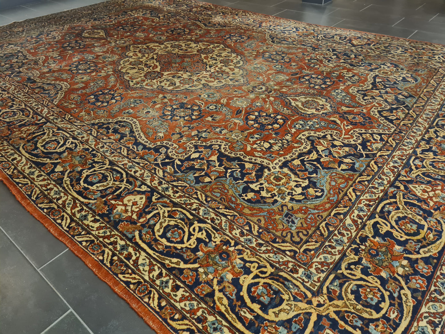 Antiker Prachtvoller Isfahan Orientteppich 390x262cm