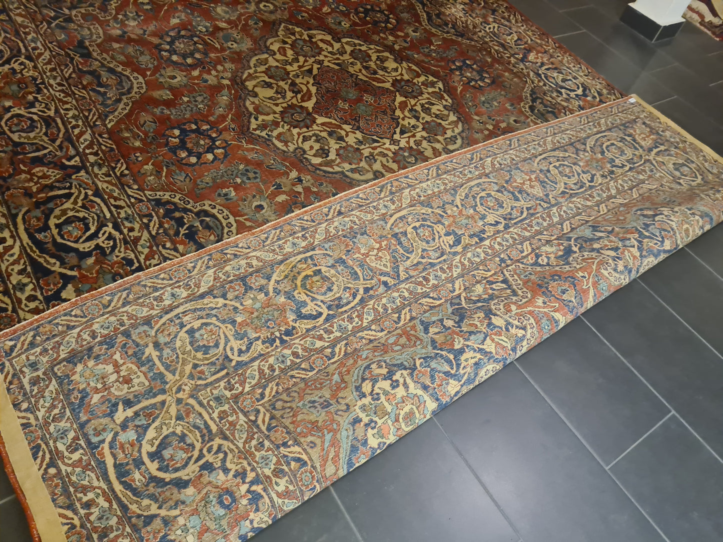 Antiker Prachtvoller Isfahan Orientteppich 390x262cm