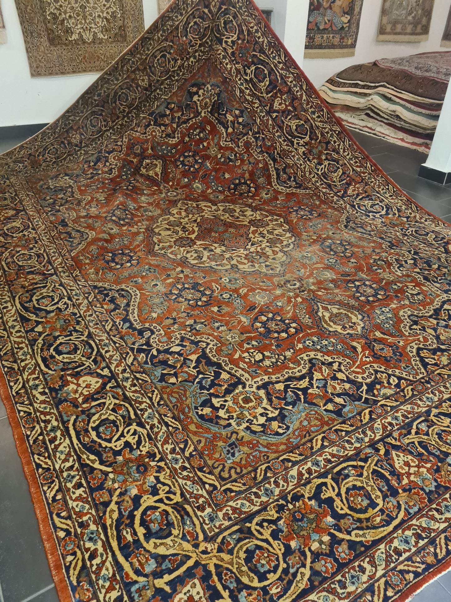 Antiker Prachtvoller Isfahan Orientteppich 390x262cm