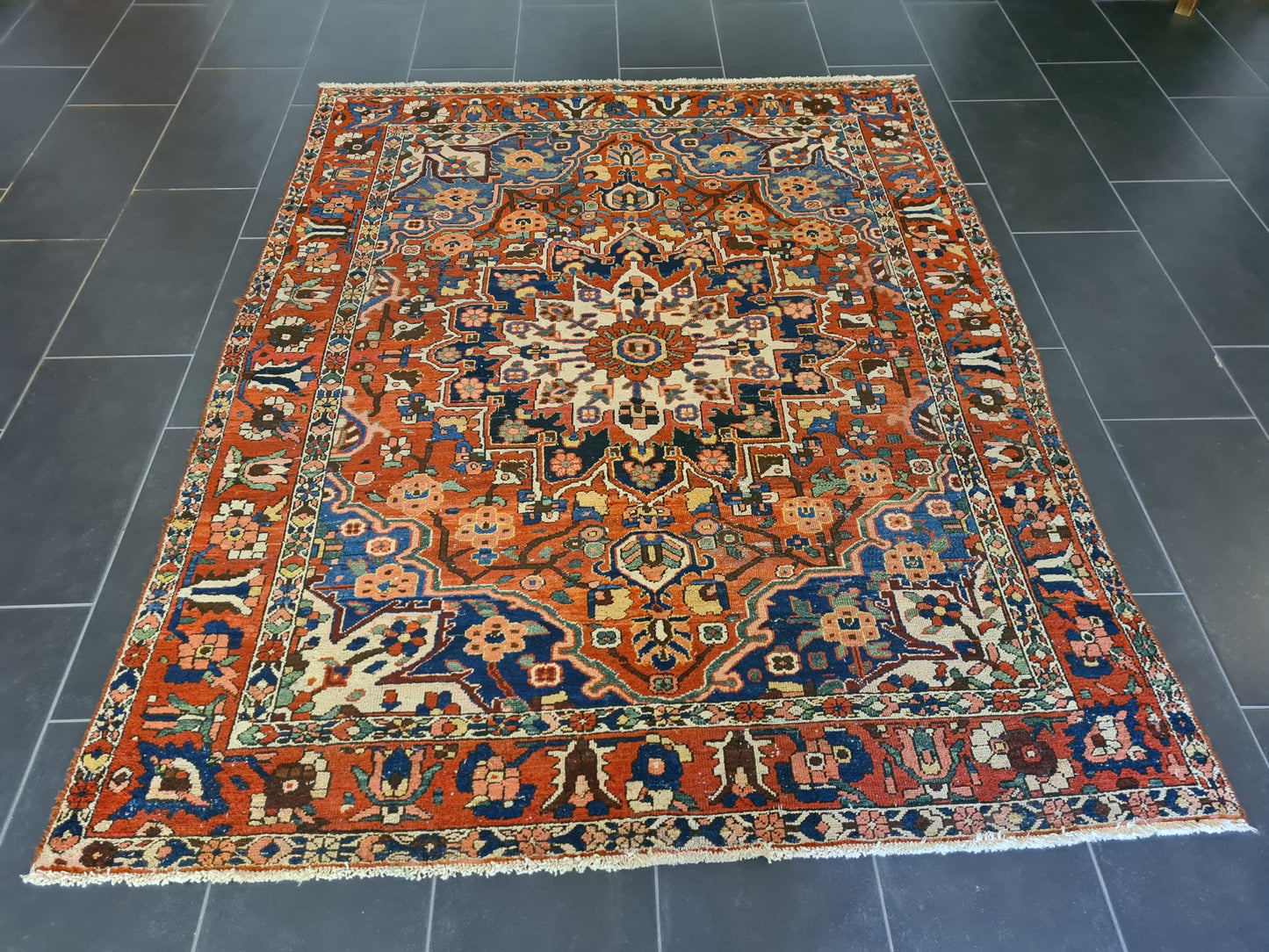 Antiker Handgeknüpfter Bachtiar Orientteppich Sammlerstück 215x169cm