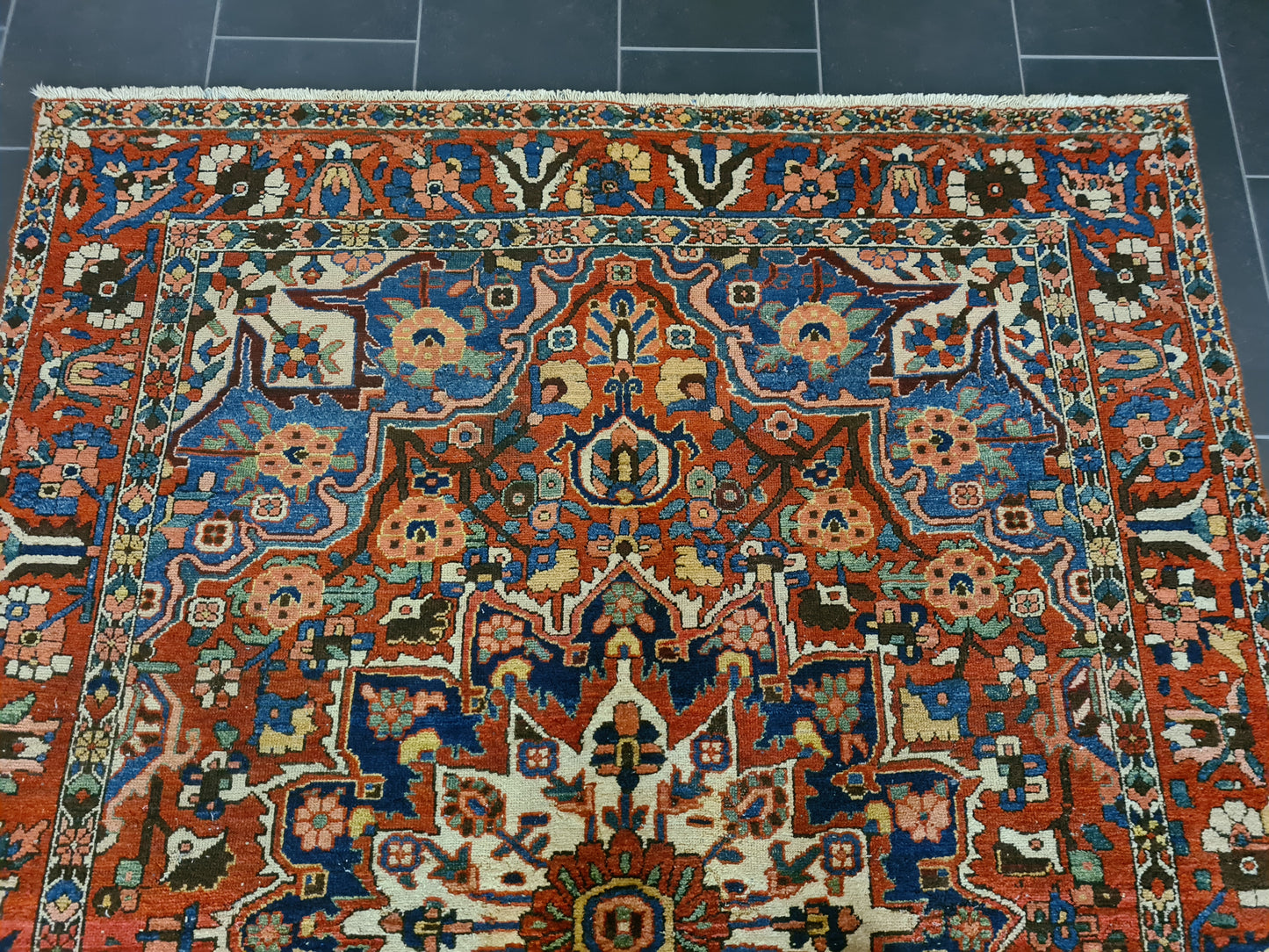 Antiker Handgeknüpfter Bachtiar Orientteppich Sammlerstück 215x169cm