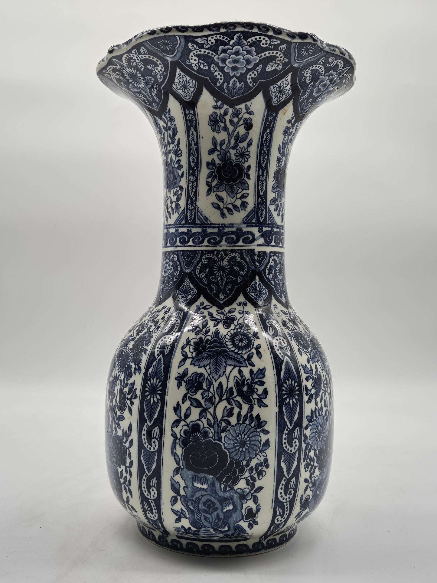 Delfts Holland Porzellan by Boch Vase, Trichtervase