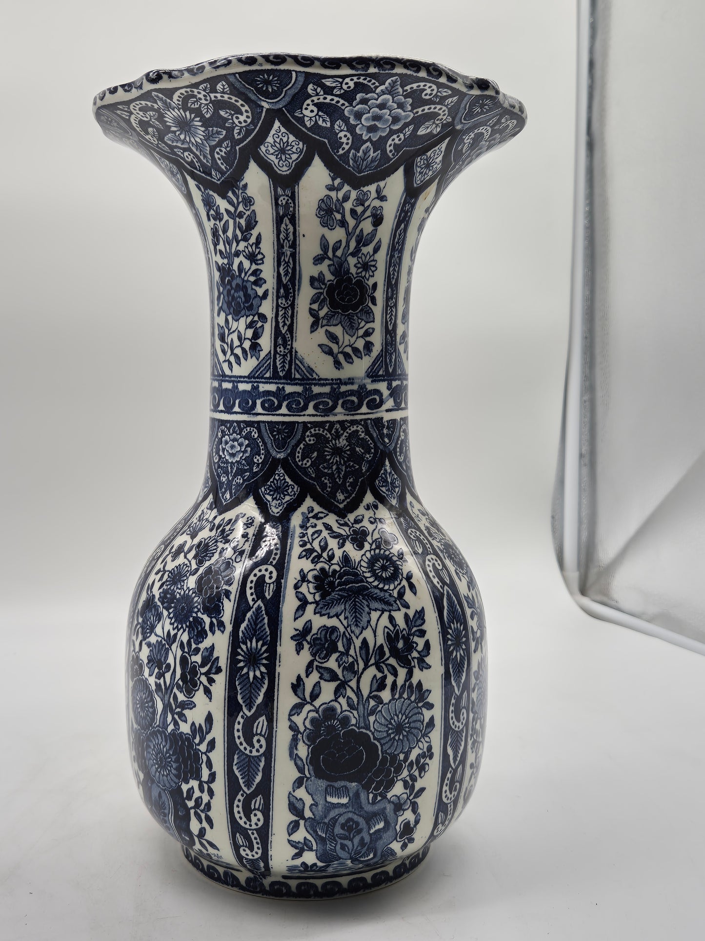 Delfts Holland Porzellan by Boch Vase, Trichtervase