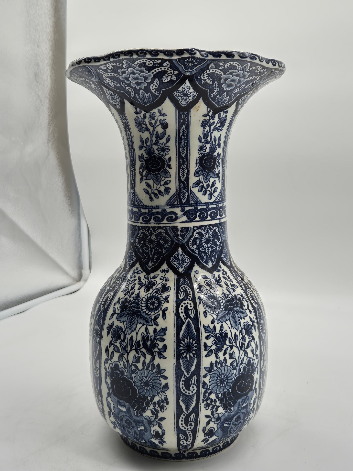 Delfts Holland Porzellan by Boch Vase, Trichtervase