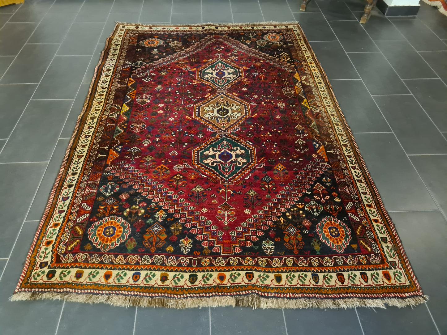 Perser Teppich Shiraz Orientteppich handgeknüpft Sammlerstück 253x176cm