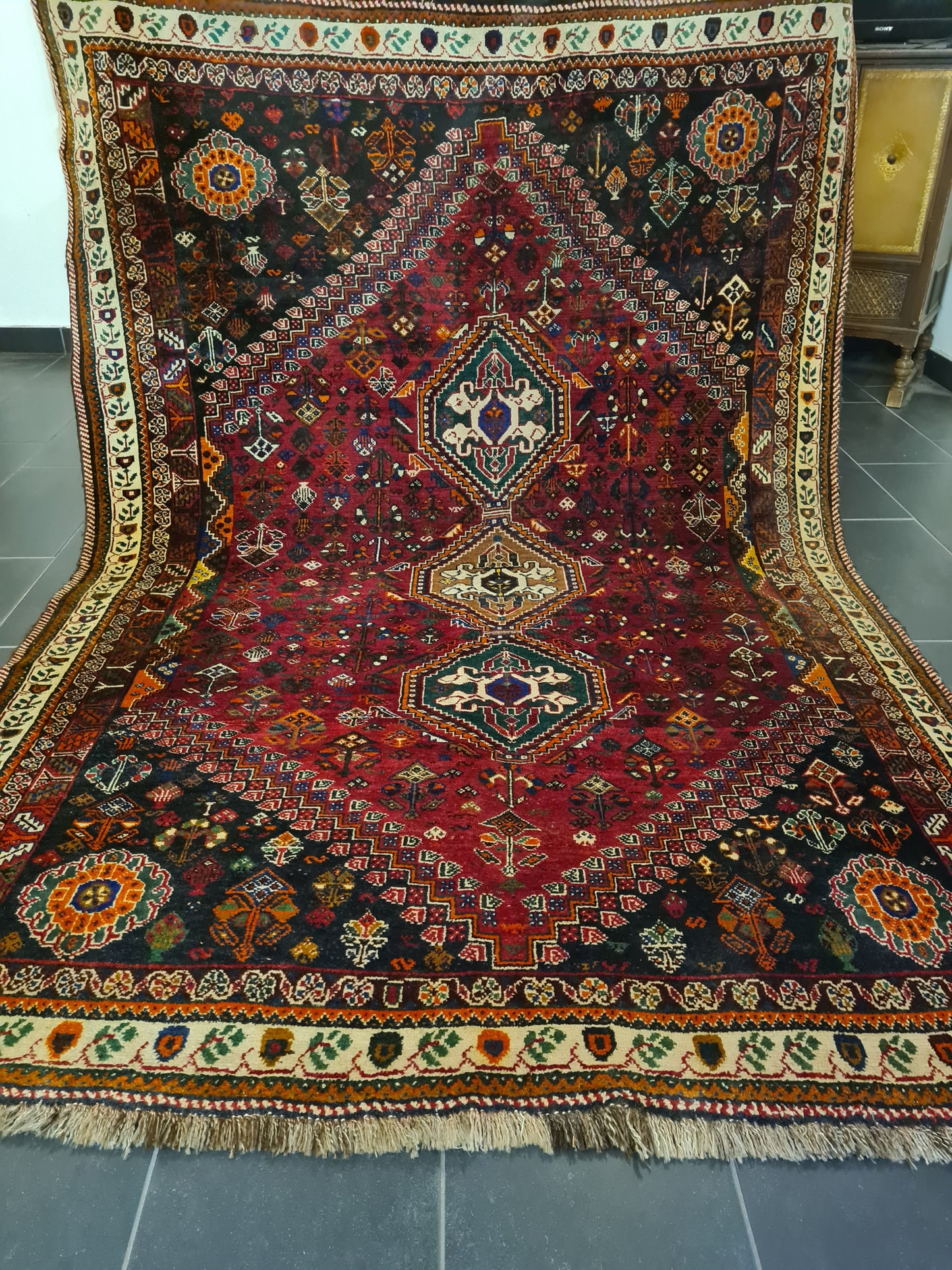 Perser Teppich Shiraz Orientteppich handgeknüpft Sammlerstück 253x176cm