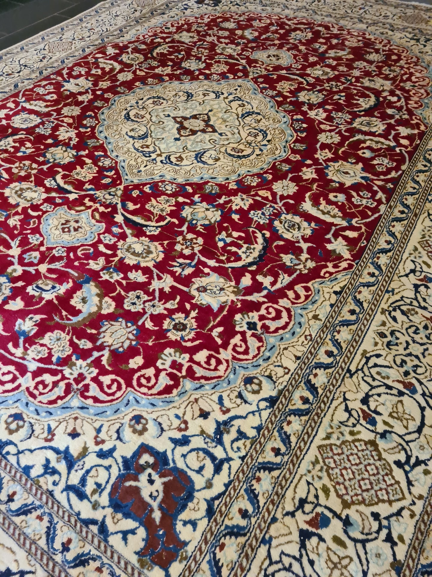 Perser Teppich Orientteppich Nain handgeknüpft Palast Seide fein 400x290cm