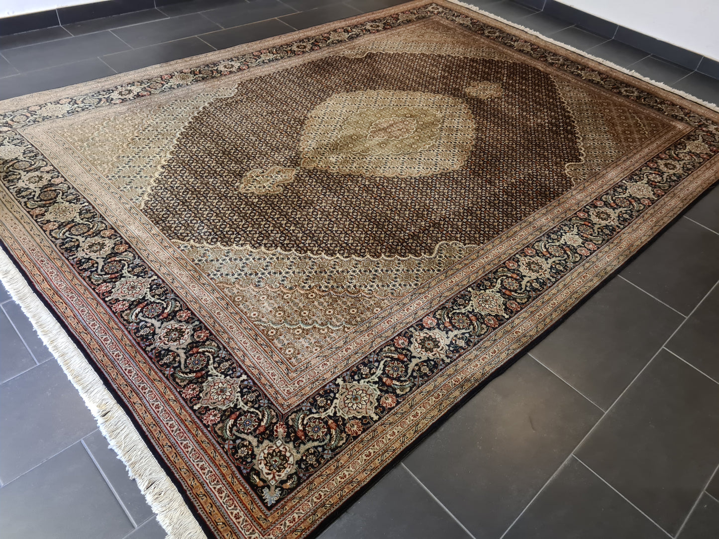 Orientteppich Täbris Mahi Seidenteppich handgeknüpft 350x250cm