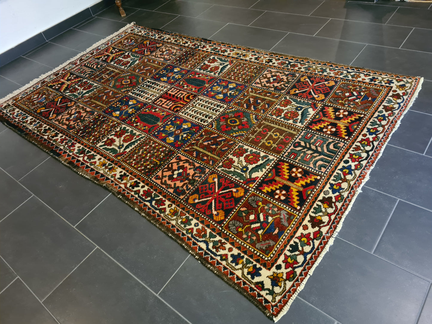 Perserteppich Orientteppich Bachtiar Teppich antik handgeknüpft 260x160cm