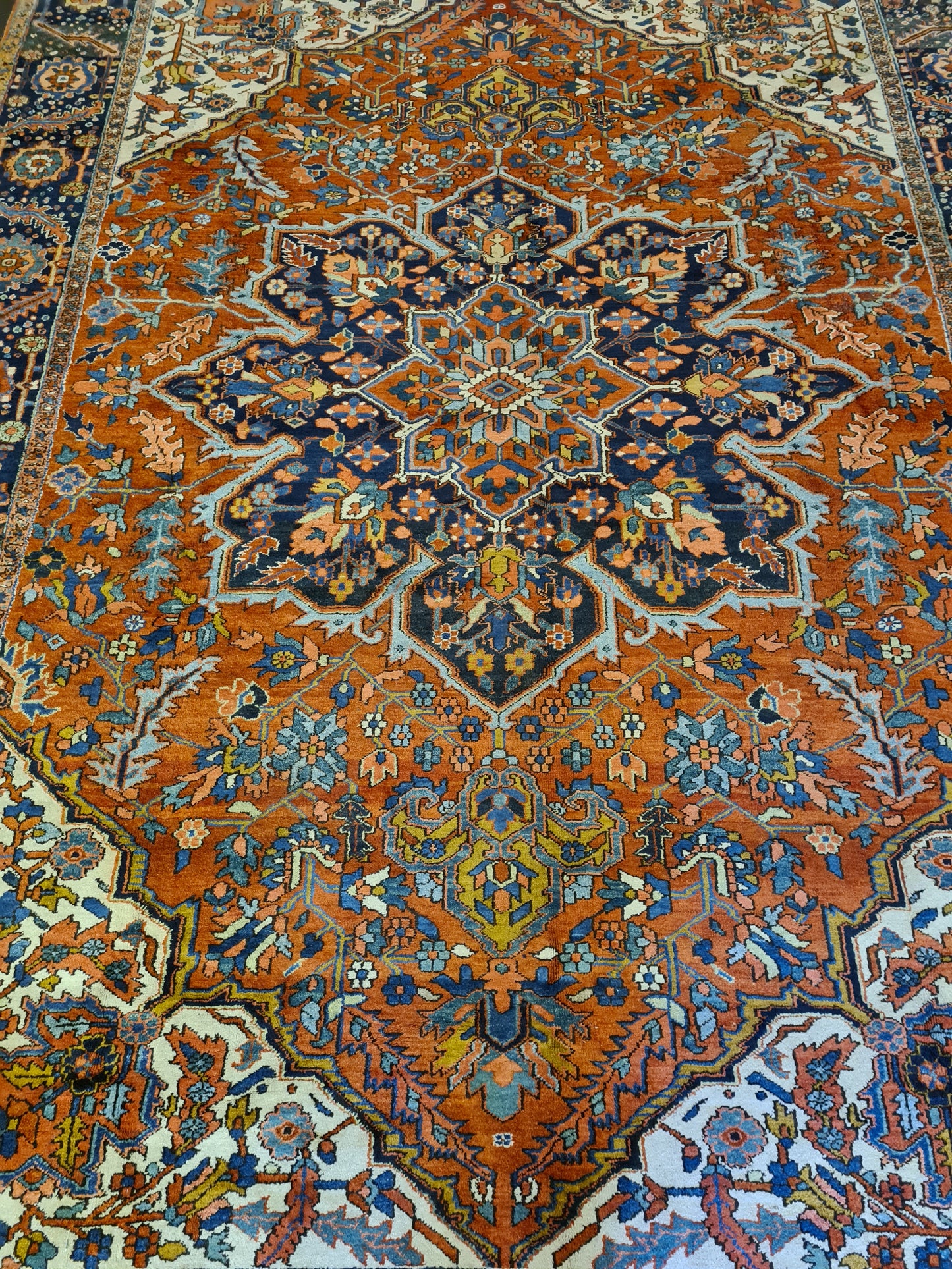 Perserteppich Orientteppich Heris Handgeknüpfter antiker Teppich 377x260cm