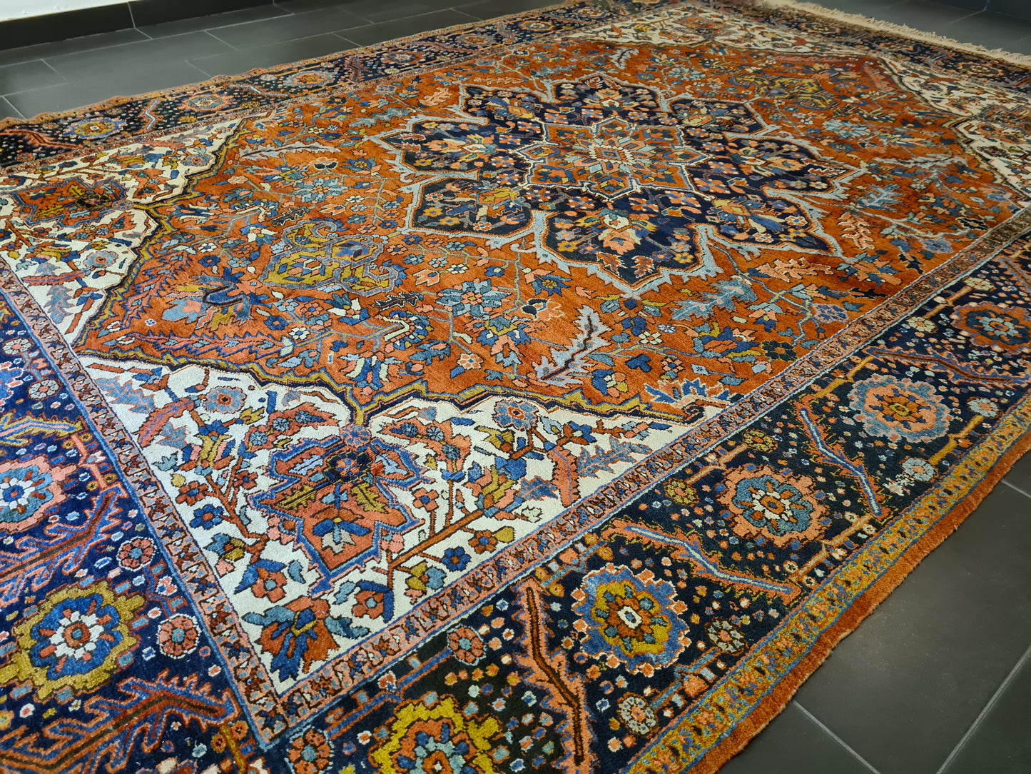 Perserteppich Orientteppich Heris Handgeknüpfter antiker Teppich 377x260cm