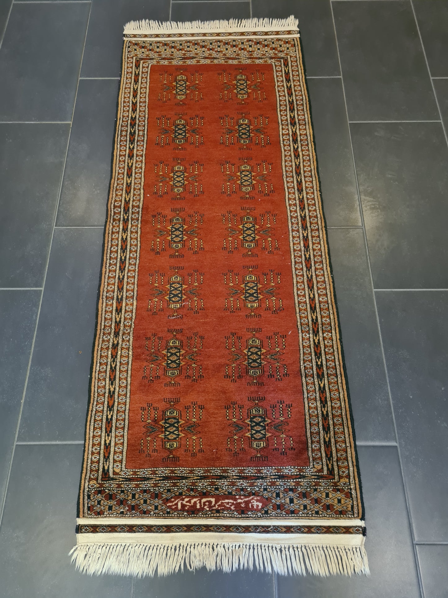 Perserteppich Orientteppich handgeknüpfter Buchara signierter Teppich 167x65cm