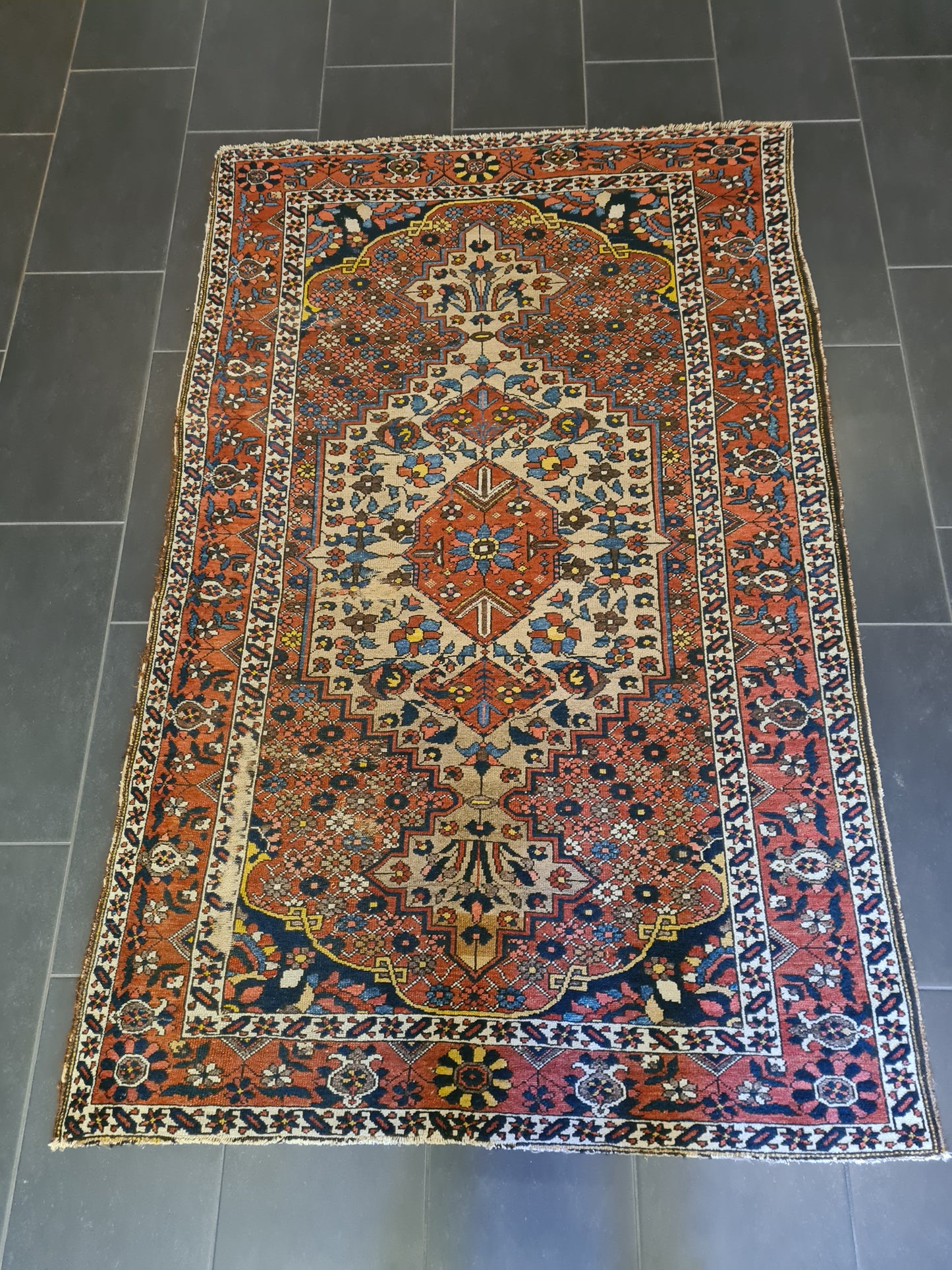 Perserteppich Orientteppich Handgeknüpfter Bachtiar Antik 201x127cm