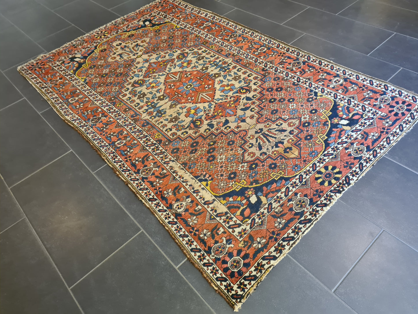 Perserteppich Orientteppich Handgeknüpfter Bachtiar Antik 201x127cm