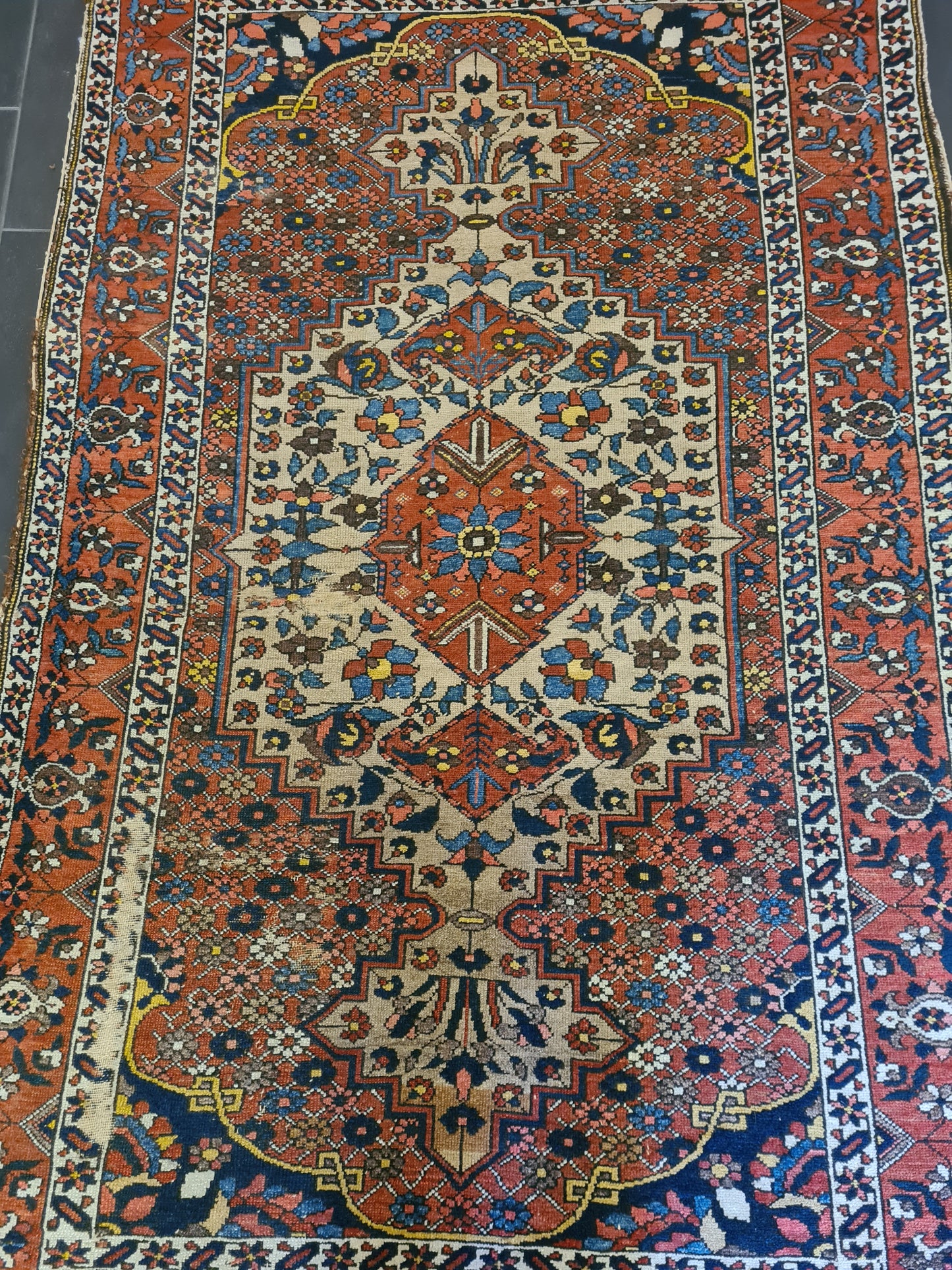 Perserteppich Orientteppich Handgeknüpfter Bachtiar Antik 201x127cm