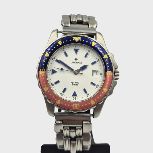 Junghans Quartz WR100 – Sportlicher Klassiker mit farbigem Design