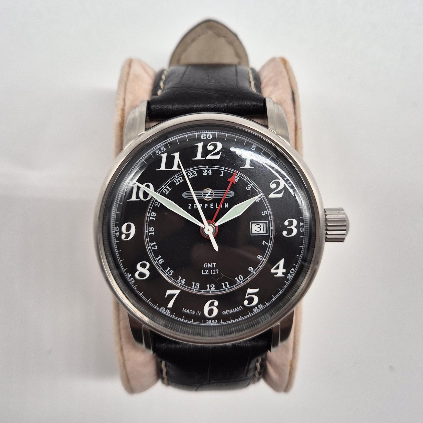 Zeppelin LZ127 GMT – Zeitlose Eleganz im Pilot-Stil