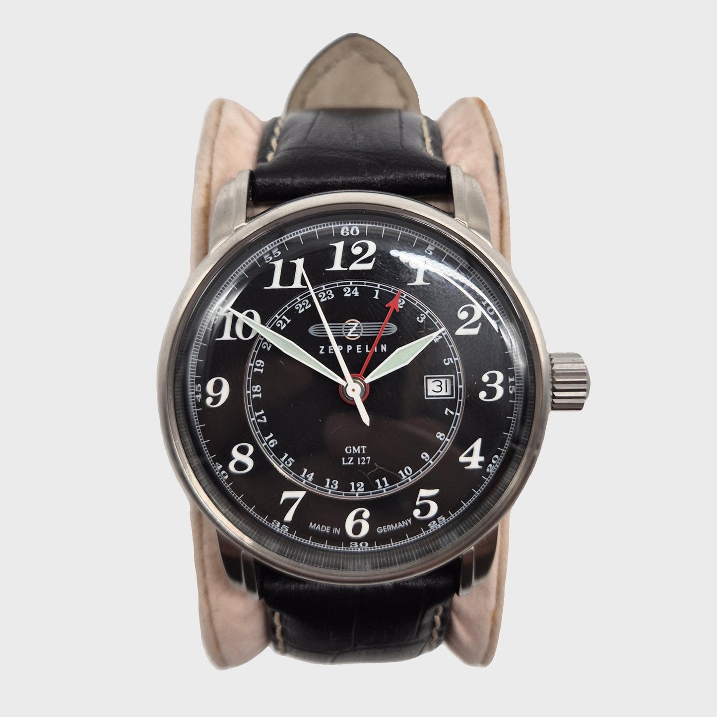 Zeppelin LZ127 GMT – Zeitlose Eleganz im Pilot-Stil