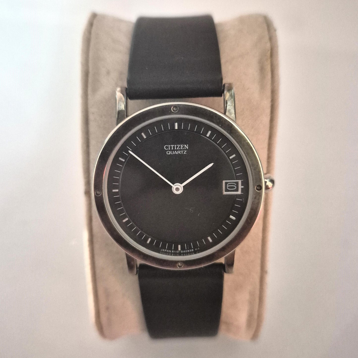 Citizen Quartz – Eleganz und Präzision in Schwarz