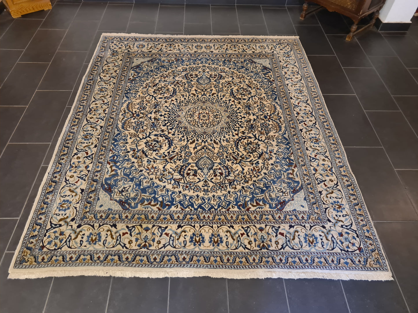 Perserteppich Orientteppich Handgeknüpfter Teppich Nain Palastteppich 242x205cm