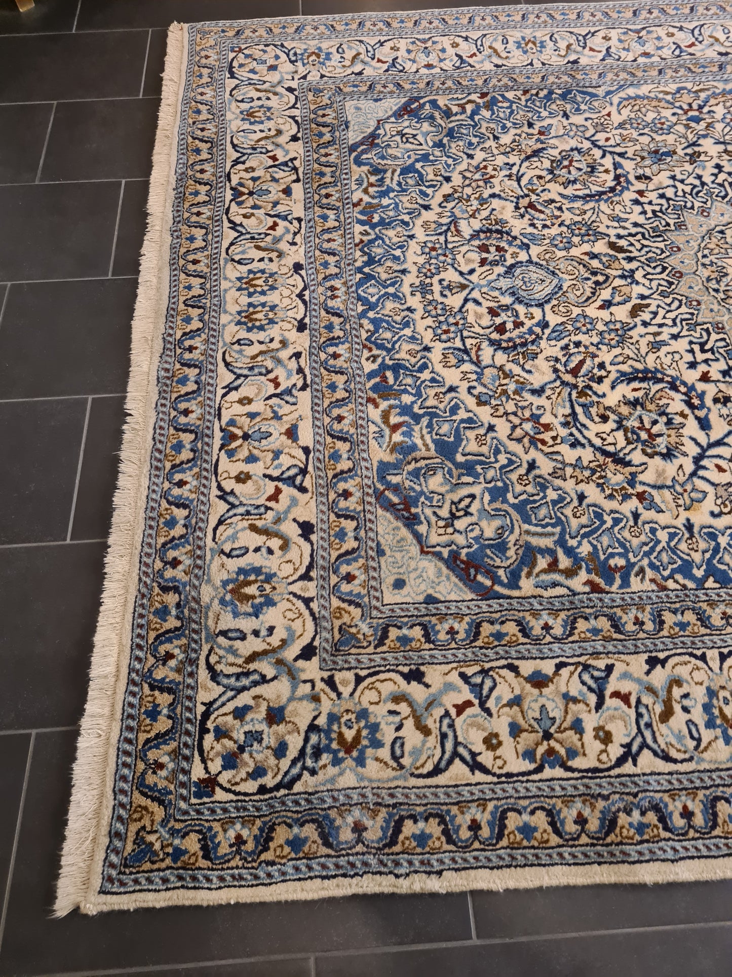 Perserteppich Orientteppich Handgeknüpfter Teppich Nain Palastteppich 242x205cm