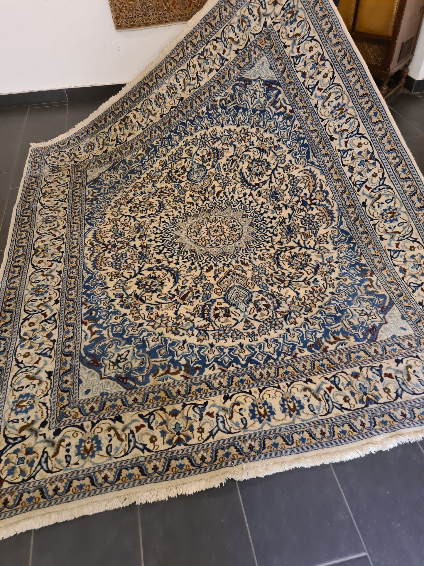 Perserteppich Orientteppich Handgeknüpfter Teppich Nain Palastteppich 242x205cm