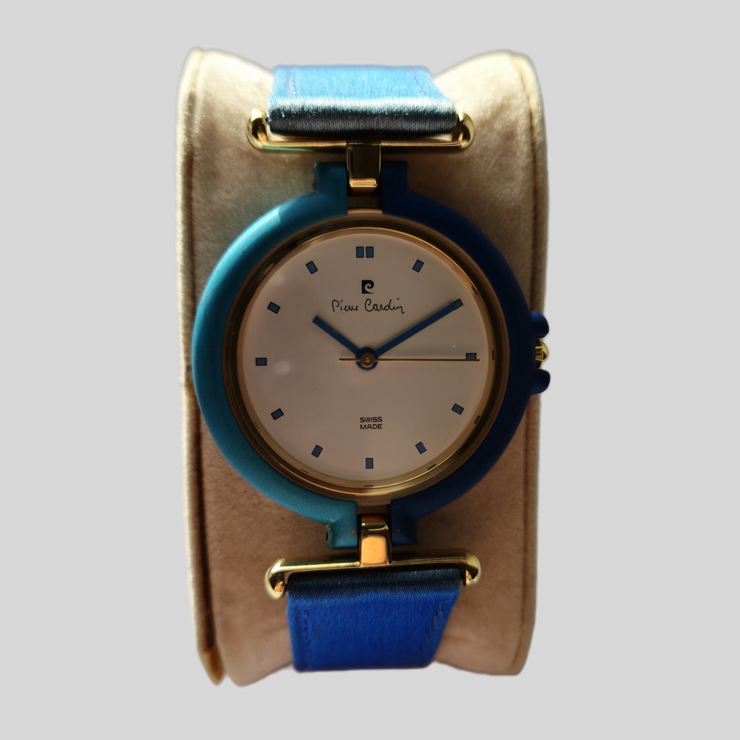 Pierre Cardin Swiss Made – Eleganz trifft auf Farbe