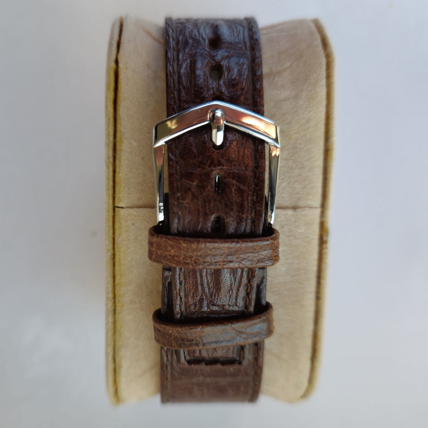 Pallas Exquisit – Klassische Eleganz mit Datumsanzeige