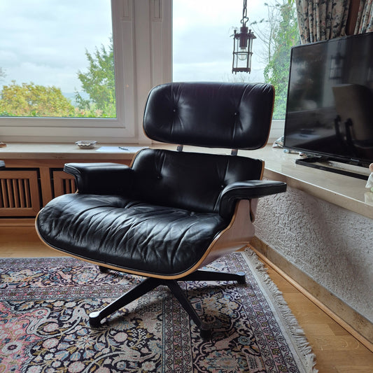 Original Eames Lounge Chair von Vitra – Designklassiker aus Leder und Holz