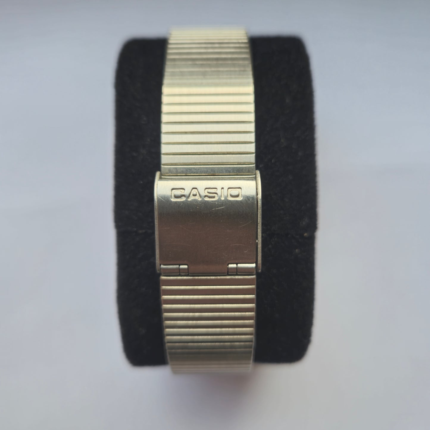 Elegante Casio Herrenarmbanduhr – Schlankes Design für Minimalisten