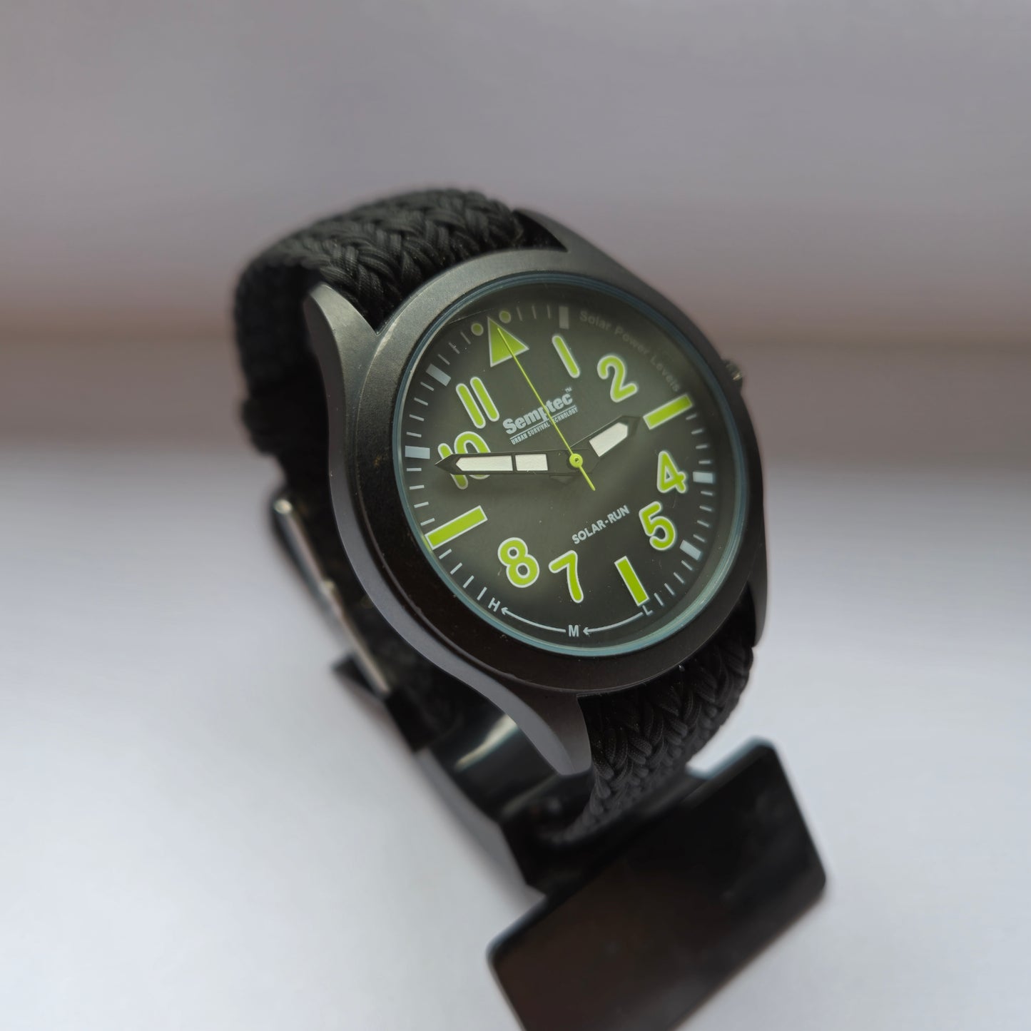 Semptec Solar-Run Herrenuhr – Umweltfreundliche Technologie mit markantem Design